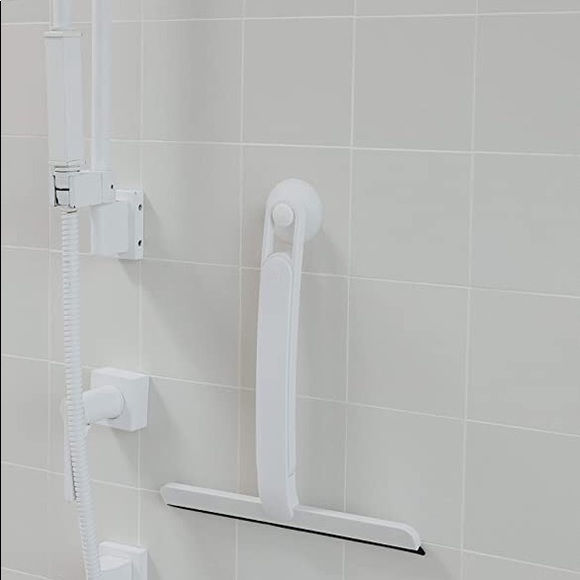 New - UMBRA Shower Squeegee - Picture 4 of 4